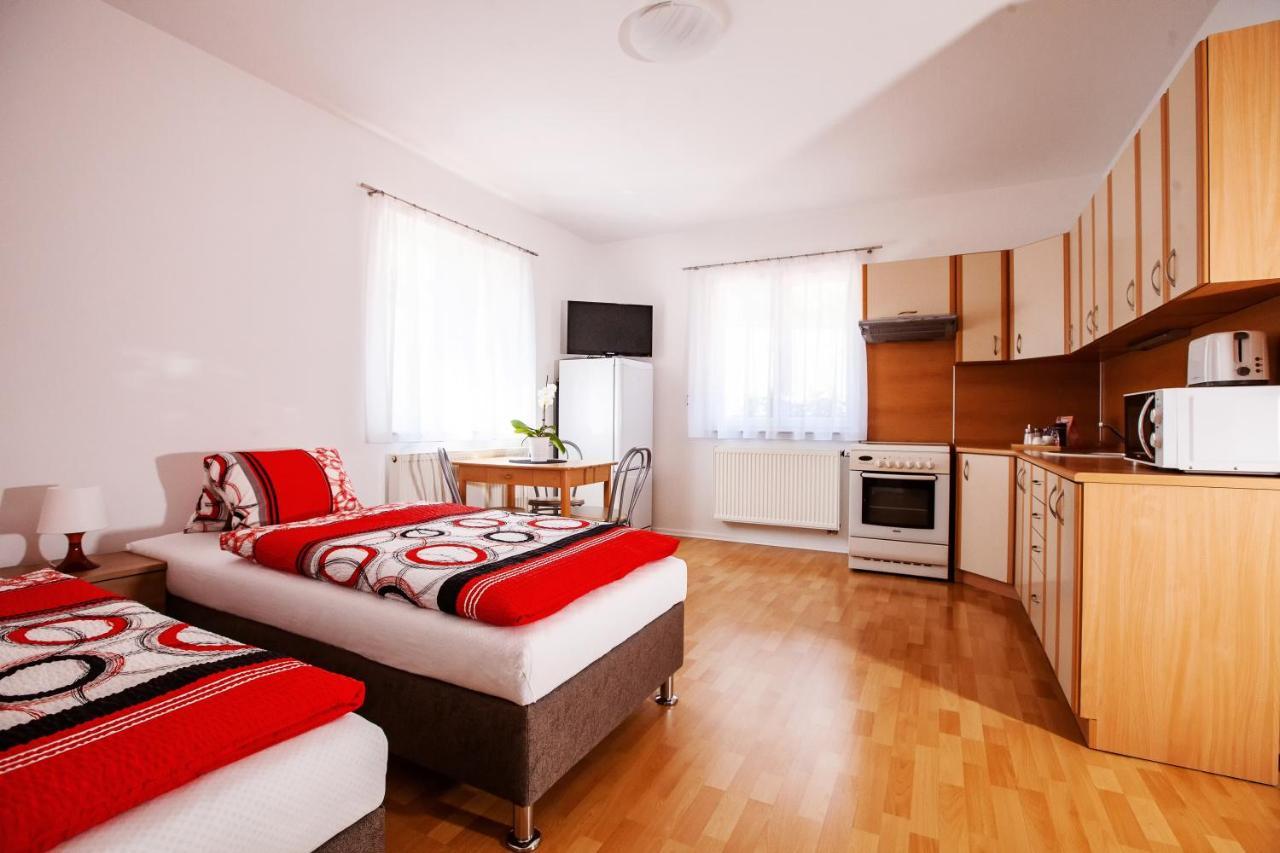 Apartman Dominhaus Хеб Екстер'єр фото